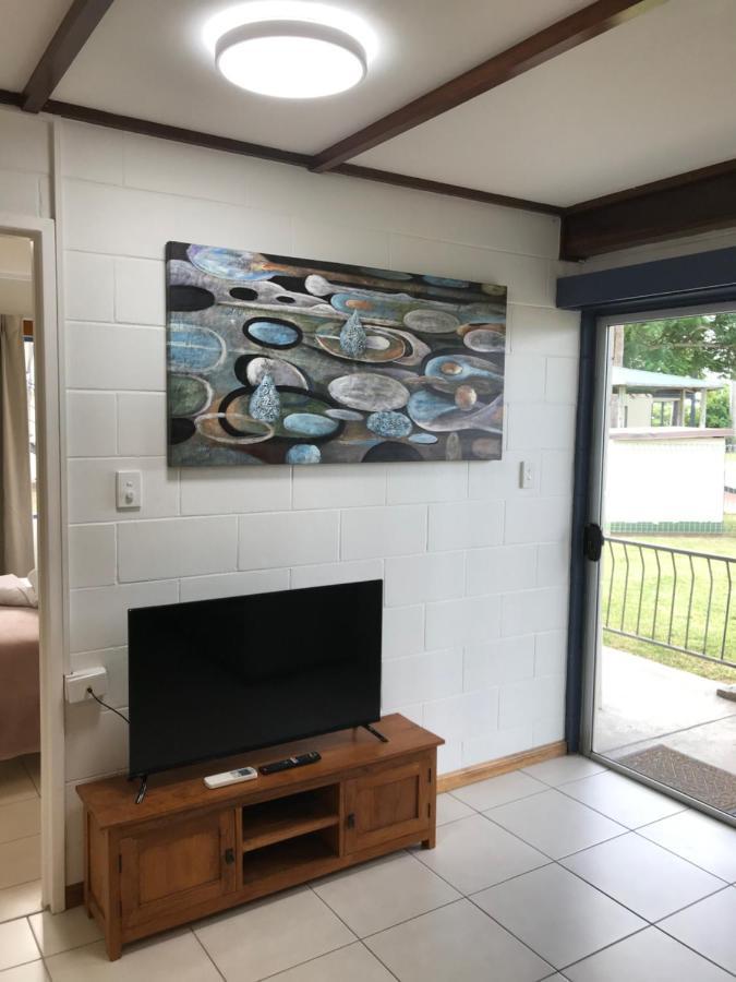 Ocean Breeze Units Apartment Bowen Exterior foto